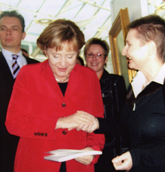 Regina Zacharski und Bundeskanzlerin Angela Merkel